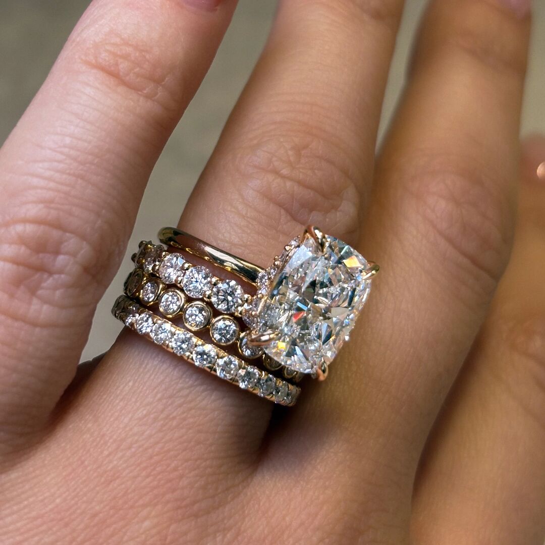 A stack of four rings 